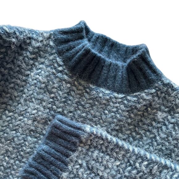 NWT Knit Mix Blue Tonal Mock Turtleneck Sweater Fuzzy Medium - Picture 1 of 7